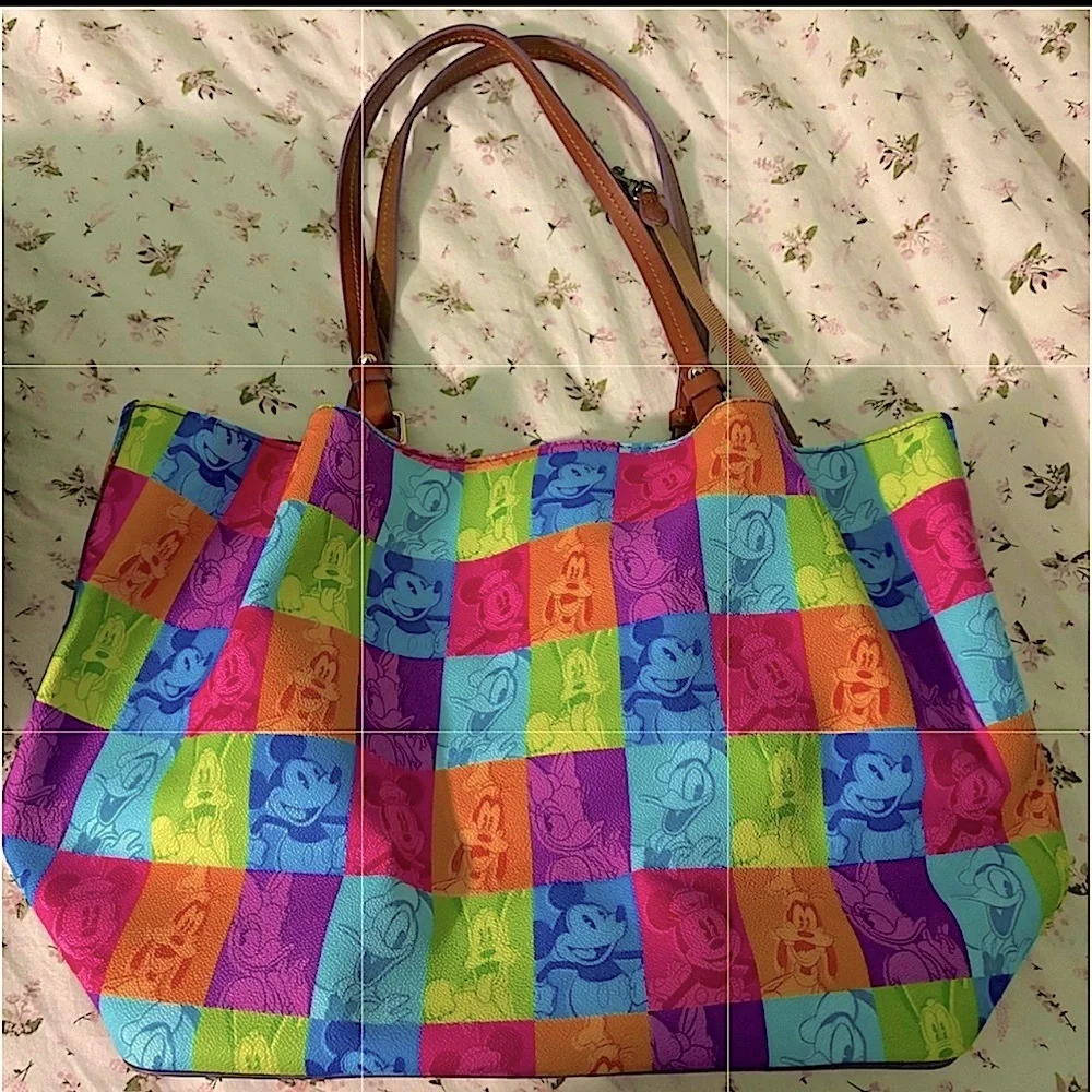 beautiful RARE Dooney & Bourke Disney 2017 (only!) “Pop Art” Flynn shoulder bag - Picture 2 of 6